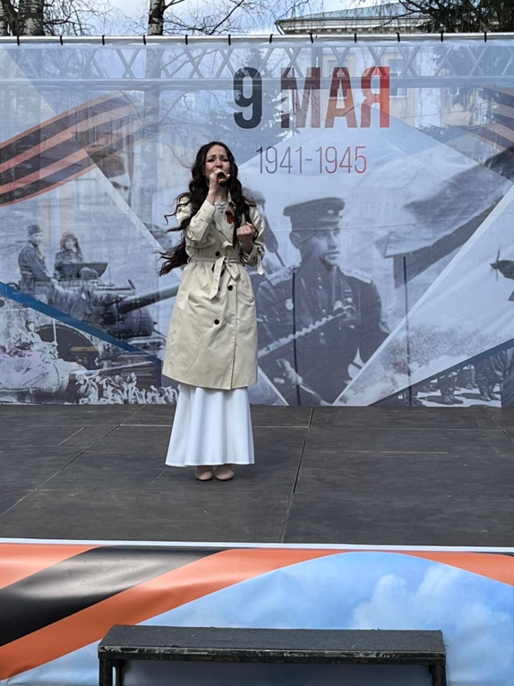 Выступление Пахтусовой Анны на большом праздничном концерте